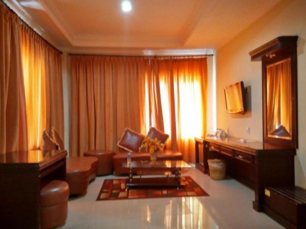 Edotel Minangkabau Padang  Exteriér fotografie